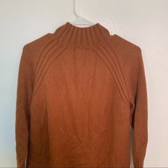 7Modifier Mock Neck Sweater Tan Rust Ribbed Front - Picture 8 of 9